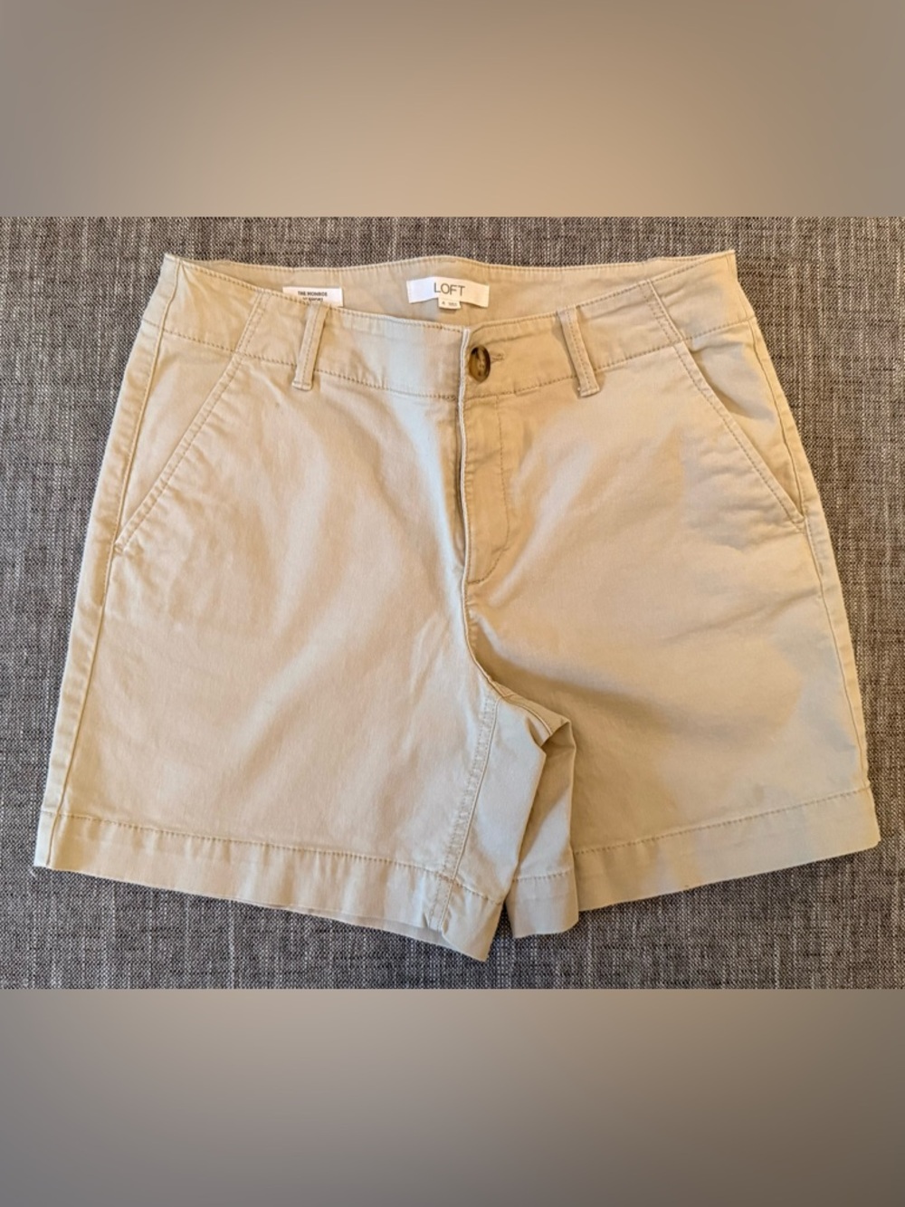 LOFT Light Khaki 6” Chino Shorts